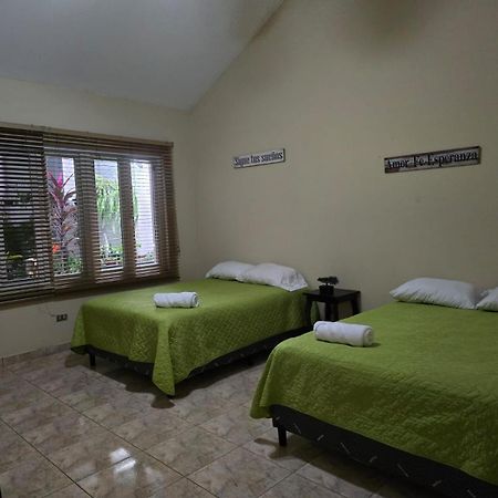 Hostal Casa Luna Santa Ana Luaran gambar