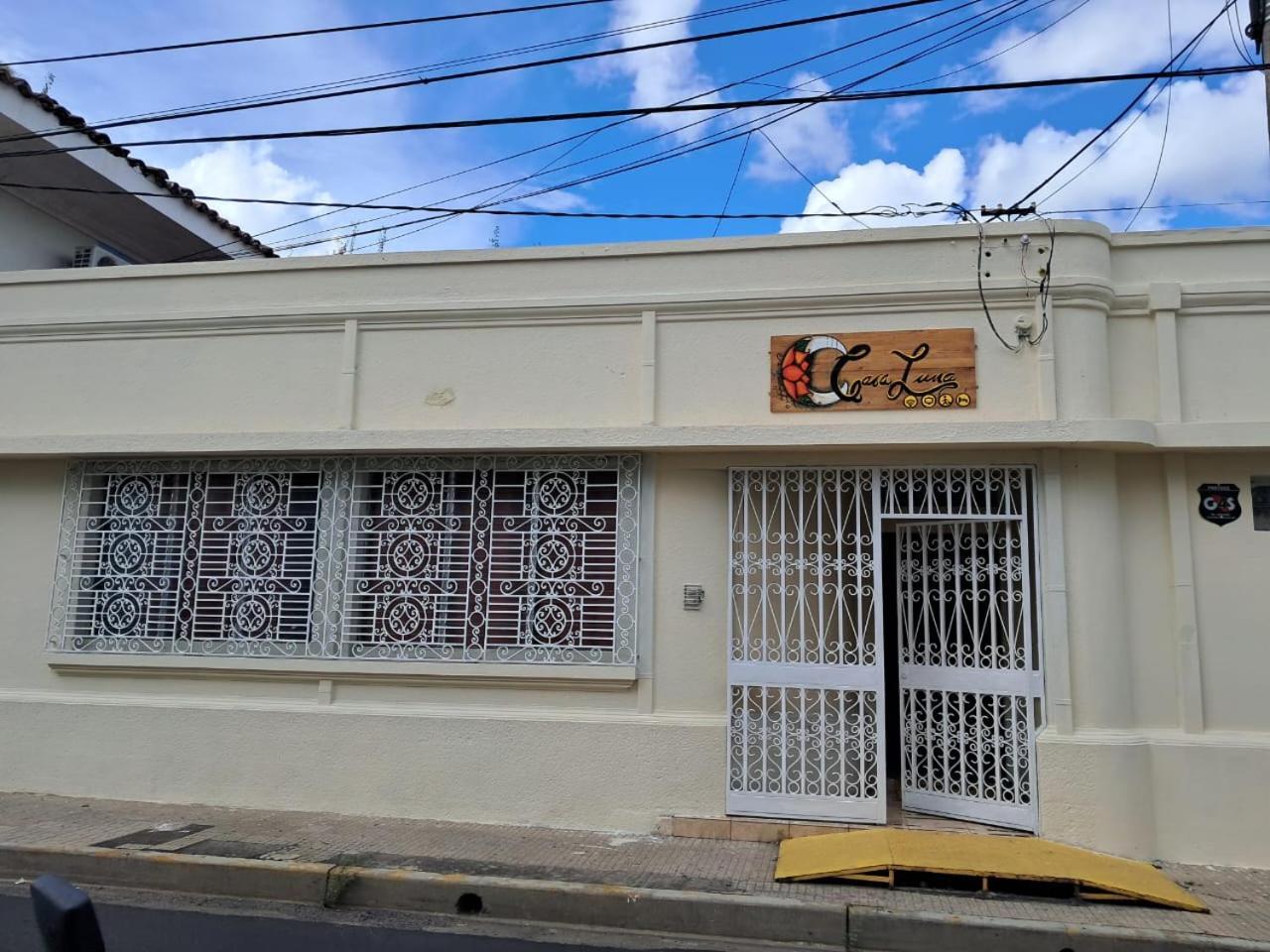 Hostal Casa Luna Santa Ana Luaran gambar